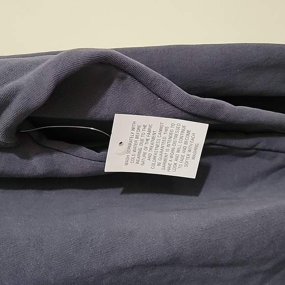 Taylor Swift The Eras Tour Official Merch Blue Crewneck Sweatshirt Large NWT - Picture 4 of 6